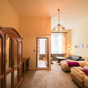 https://hotelpension-margrit.find-berlin-hotels.com