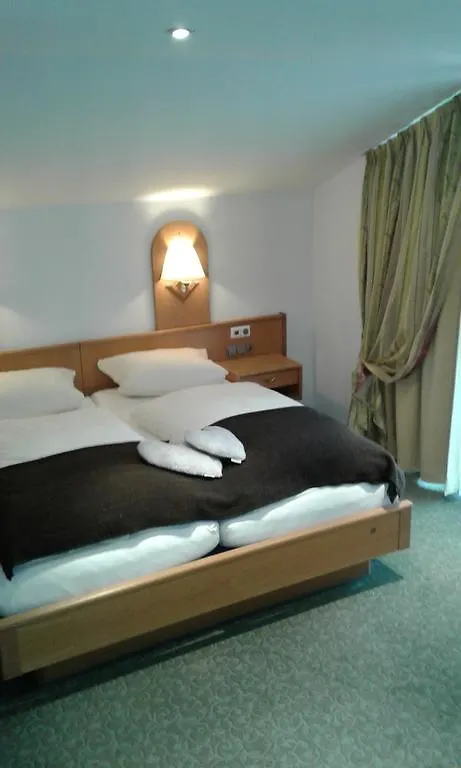 Tourist Hotel Boehm Schoenau am Koenigsee 3*,